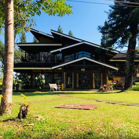 Alfa Resort Hotel And Conference Puncak Εξωτερικό φωτογραφία