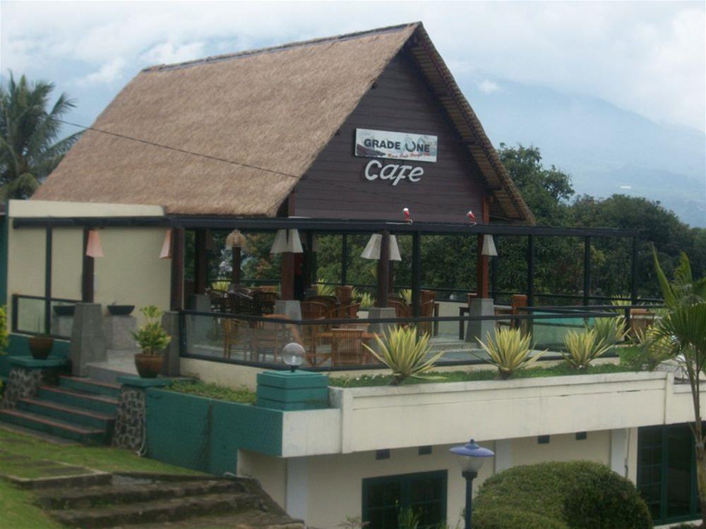 Alfa Resort Hotel And Conference Puncak Εξωτερικό φωτογραφία