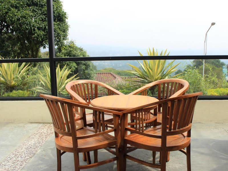 Alfa Resort Hotel And Conference Puncak Εξωτερικό φωτογραφία